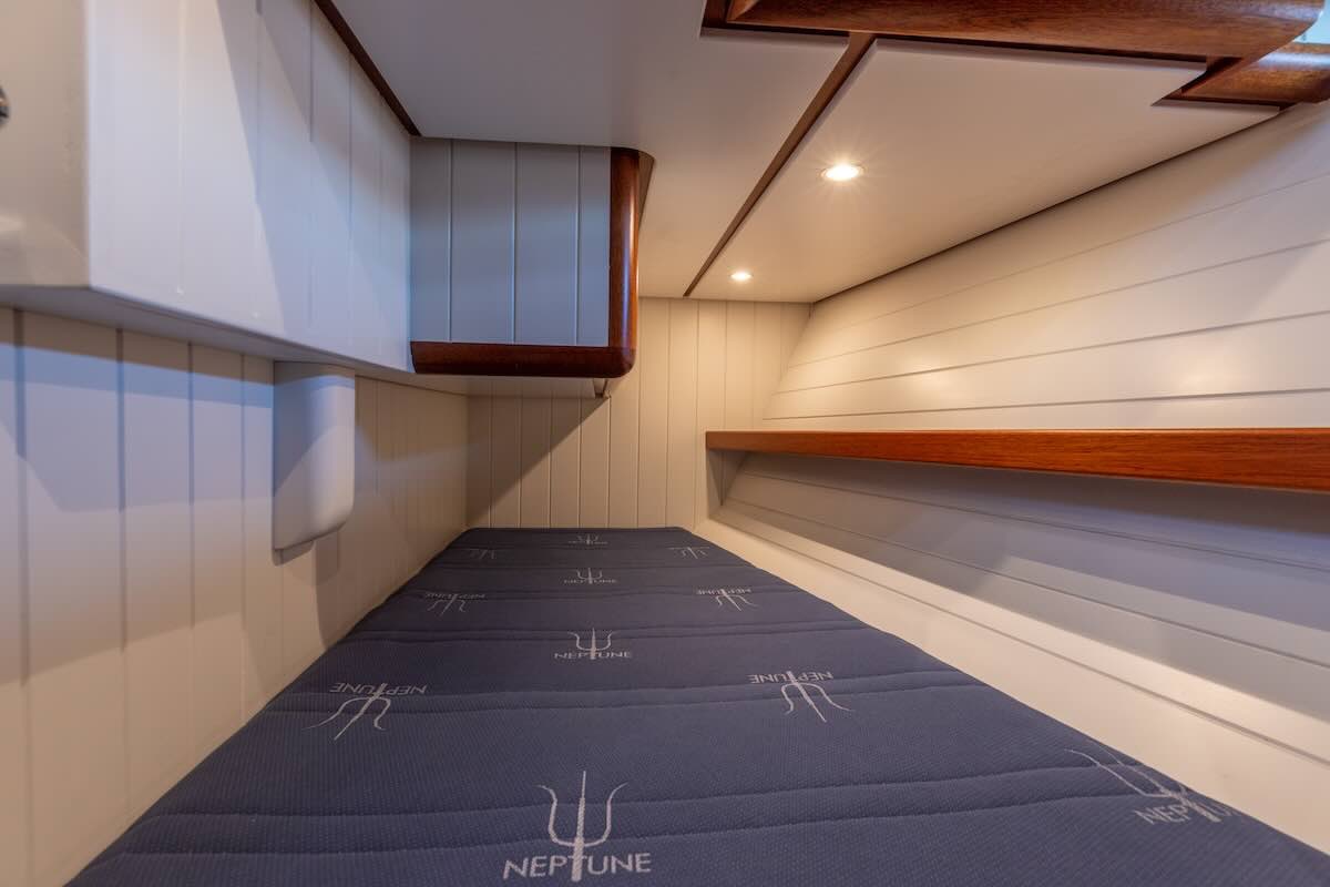 Pilot berth cabin 00004.jpg