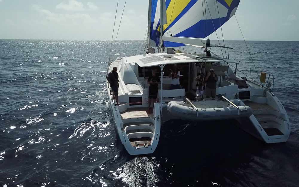 bluewater-50-catamaran-stern-sailing-CU