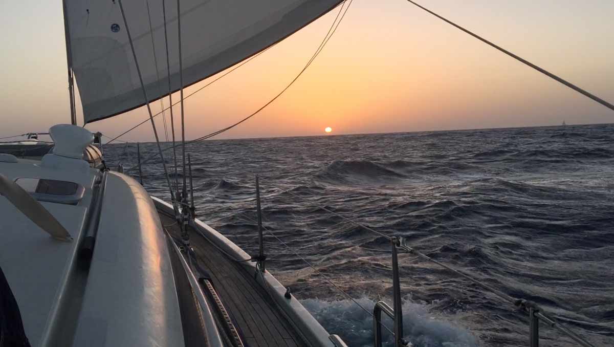 sunset-sailing